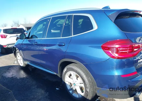 2021 BMW X3 xDrive30I z USA, uszkodzony, nr VIN 5UXTY5C03M9G46392